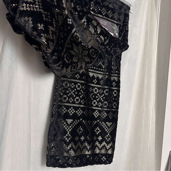 3/$20 💥  Have A Holly Jolly Merry Christmas Black Gold Foil Plush Throw Blanket - Picture 11 of 17